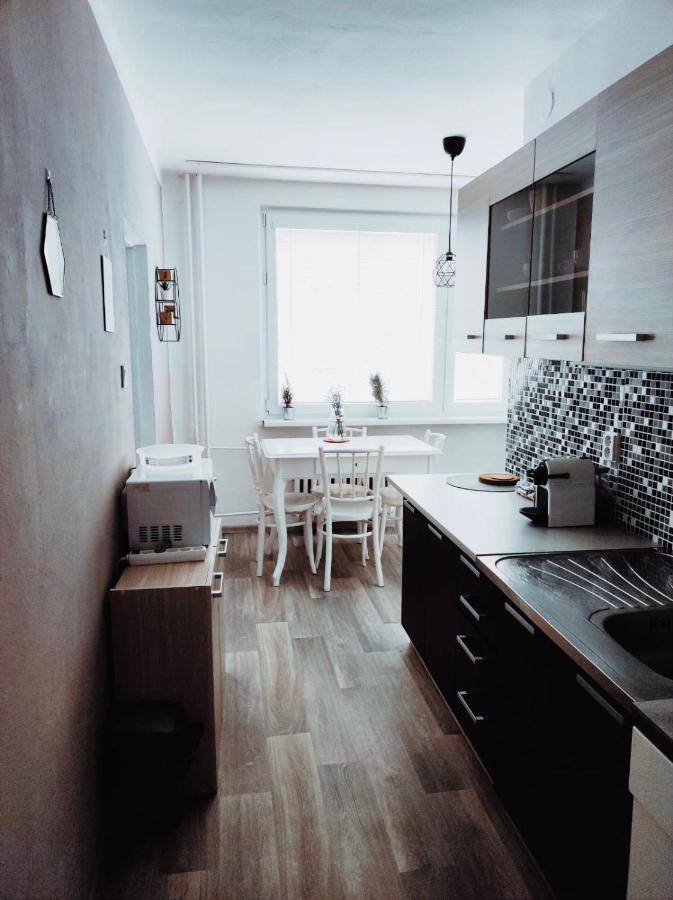 Apartman Domov 德辛 外观 照片